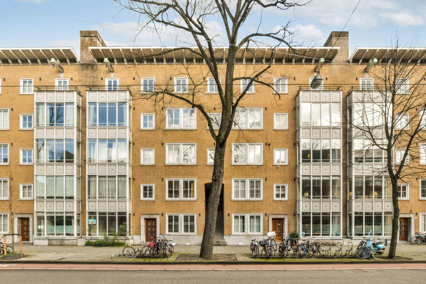Квартира, 2024 м², 1 929 393$ — FAKTOR